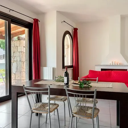 In Con Piscina A 2 Km Da Villa Alghero