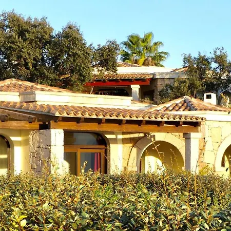 In Con Piscina A 2 Km Da Villa Alghero